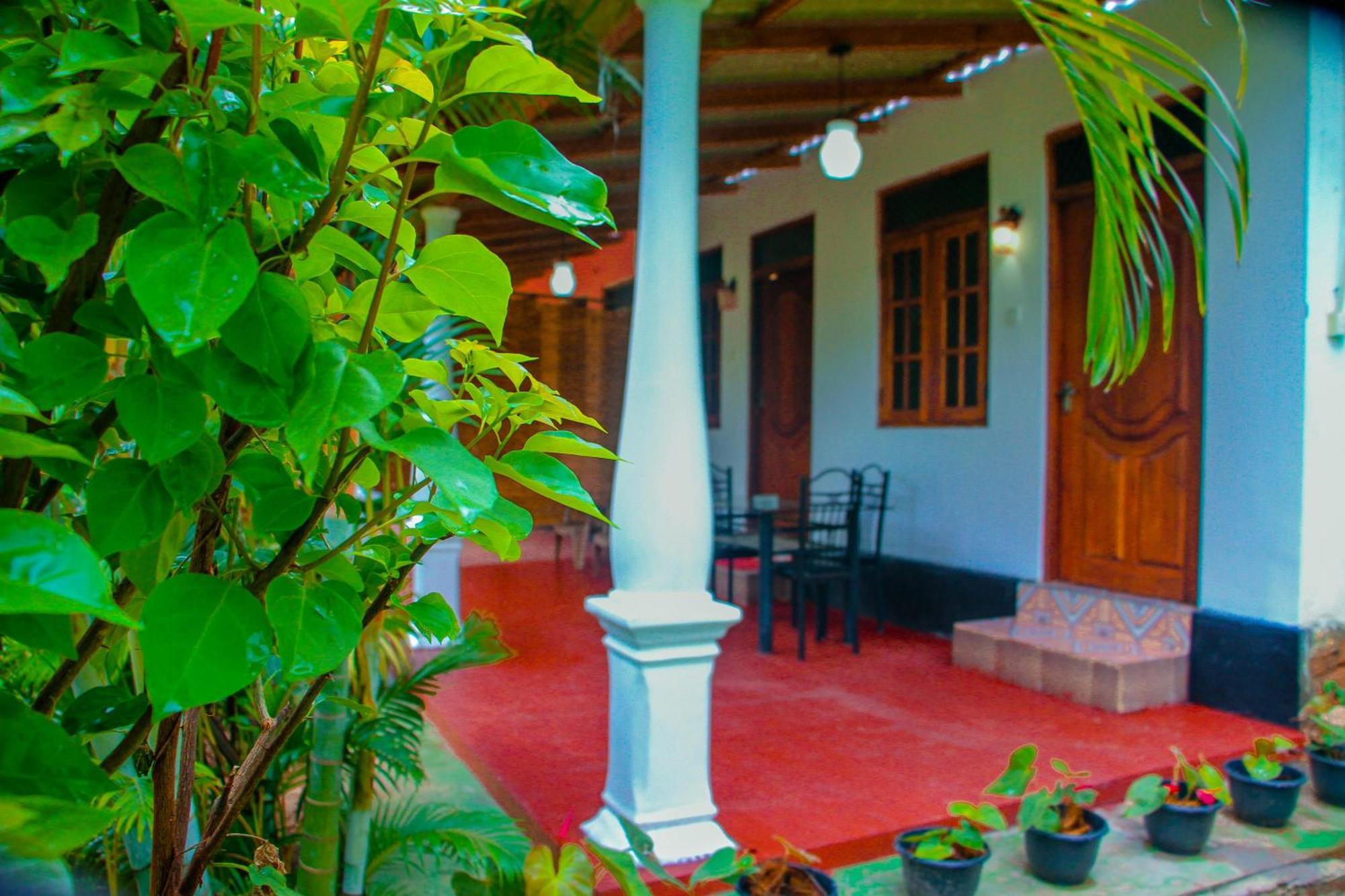 Chanaka Holiday Inn Sigiriya Dış mekan fotoğraf