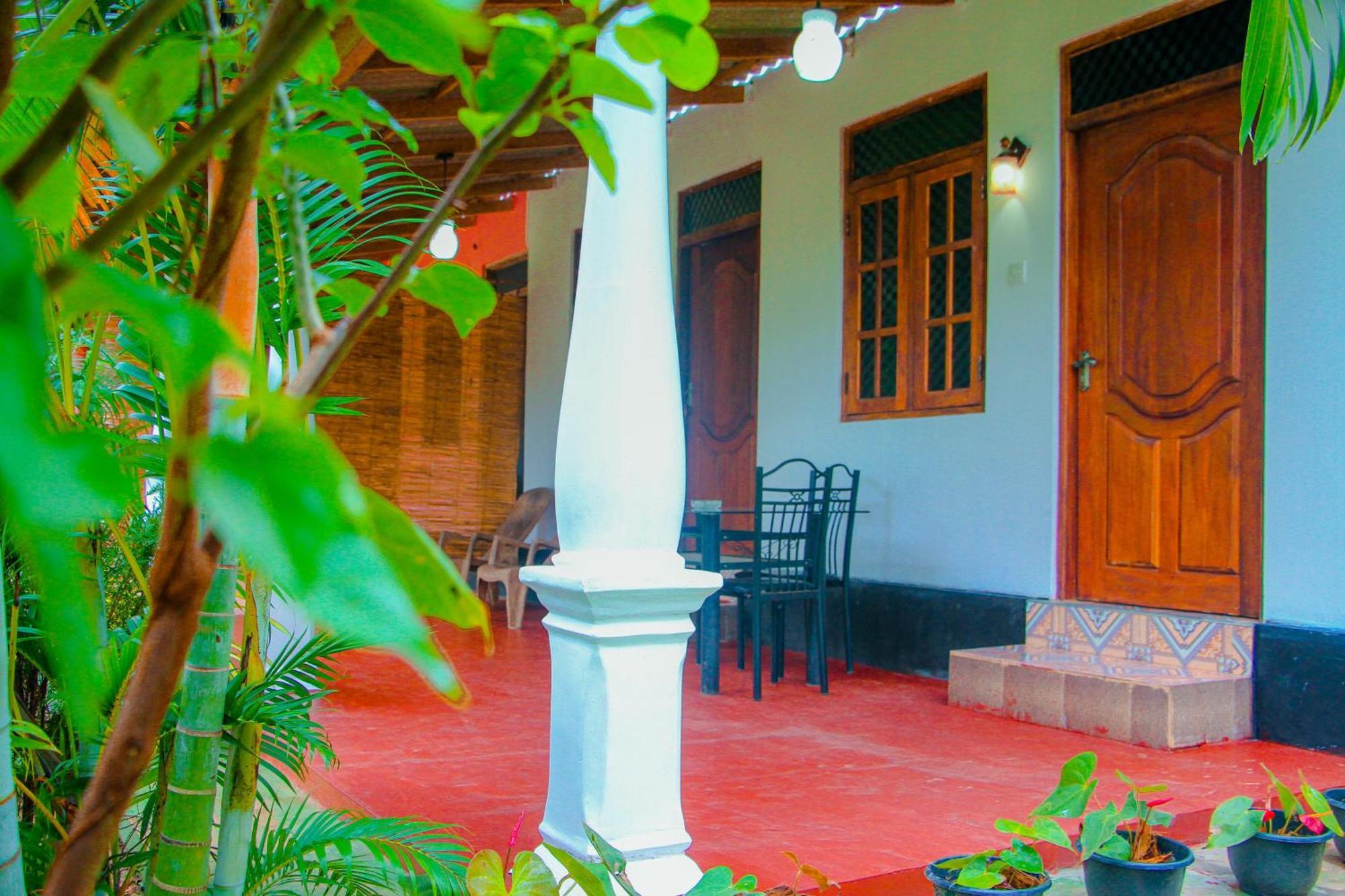 Chanaka Holiday Inn Sigiriya Dış mekan fotoğraf