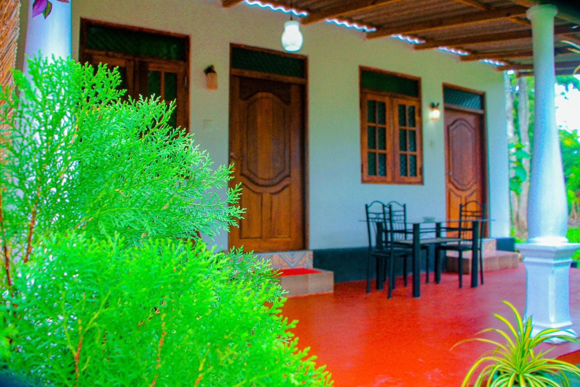 Chanaka Holiday Inn Sigiriya Dış mekan fotoğraf